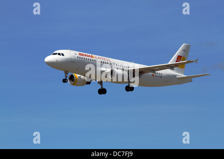 Iberia Express, Airbus A320-211, EC-FGR, on final approach to Copenhagen Airport, CPH, Kastrup, Denmark Stock Photo