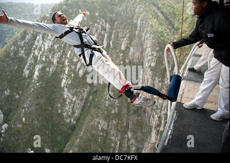 Bungy jumping from Bloukrans Bridge, Garden Route, South Africa Stock Photo