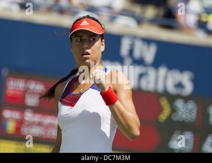 Toronto, Canada. 10th Aug, 2013. Rogers Canadian Open tennis championships. Sorana Cirstea of Romania Celebrates a point during The Semi Finals of womens singles competition Credit:  Action Plus Sports/Alamy Live News Stock Photo