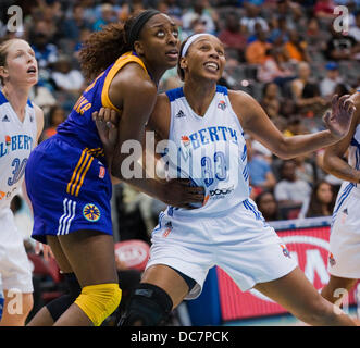 Los Angeles Sparks forward Nneka Ogwumike (30) and guard Chennedy Carter  (7) pose during media day, Wednesday, Apr. 27, 2022, in Torrance, Calif.  Photo via Newscom Stock Photo - Alamy