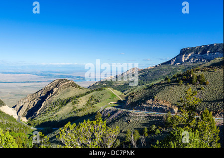 View west over Wyoming from US Highway 14 ( Bighorn Scenic Byway ) in the Big Horn Mountains, Wyoming, USA Stock Photo