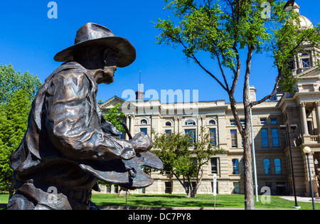 Jerry Palen's sculpture of cowboy artist William 'Bill' Gollings in front of the Wyoming State Capitol, Cheyenne, Wyoming, USA Stock Photo