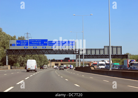 The M25 motorway orbital road around London Stock Photo - Alamy