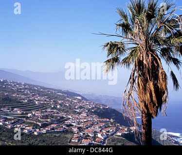 View of the Northern Coastline with Mount Teide to the rear, Near Mesa del Mar, Tenerife, Canary Islands, Spain. Stock Photo