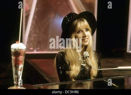 LYNSEY de PAUL English pop singer and songwriter in 1974 Stock Photo