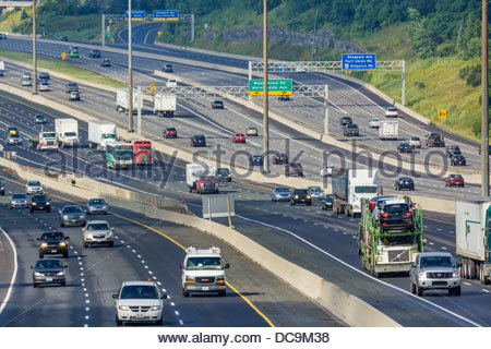 Highway 401 busiest widest highway in the world near Pickering town ...