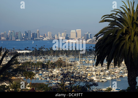 SHELTER ISLAND YACHT CLUB SAN DIEGO SKYLINE CALIFORNIA USA Stock Photo