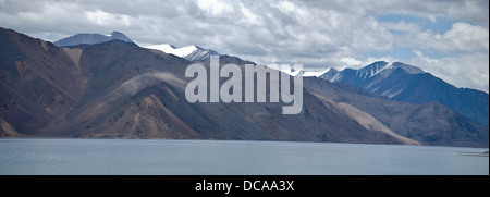 Panoramic view of Pangong Tso, the freshwater lake in Ladakh Stock Photo