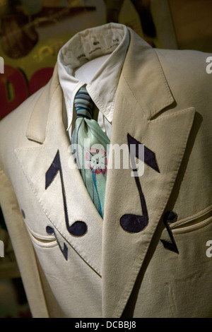 hank williams nudie stage suit at country music hall of fame and museum dcbbj8