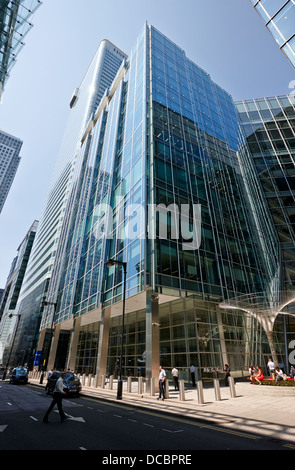 kpmg headquarters 15 canada square canary wharf London England UK Stock Photo