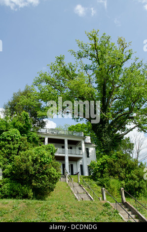 Tennessee, Savannah. Historic Cherry Mansion, c. 1830, National Register of Historic Places. Stock Photo