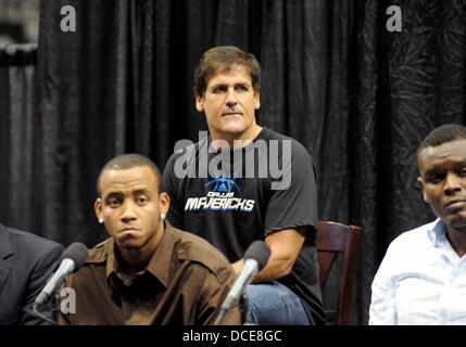 Dallas, Texas, USA. Aug 15, 2013: Dallas Mavericks owner Mark Cuban during an NBA press conference for the newly signed Dallas Mavericks held at the American Airlines Center in Dallas, TX Credit:  Cal Sport Media/Alamy Live News Stock Photo