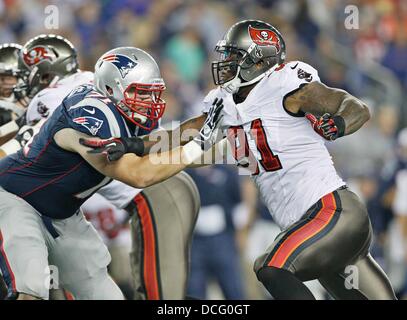 New England Patriots offensive guard Justin Herron (75) blocks during the  second half of an NFL