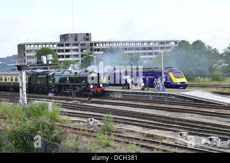 Bristol, UK, August 17th. The Torbay Express Steam Train seen leaving Templemeads Railway station Bristol Credit:  Robert Timoney/Alamy/Stock/File Stock Photo