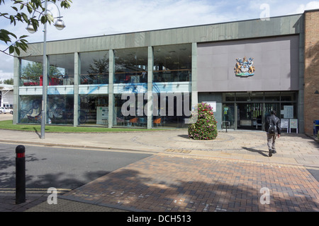 Students studying in a busy Public Library in Stockton on Tees Stock Photo