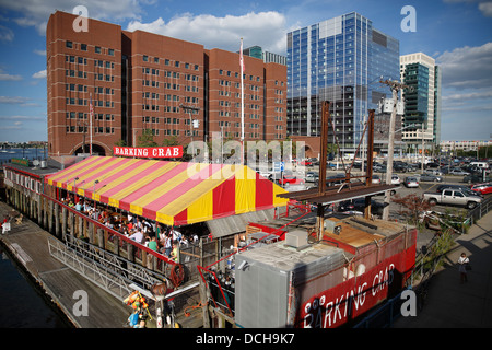 The Barking Crab restaurant, the Federal Courthouse and new construction on Fan Pier, Boston, Massachusetts Stock Photo