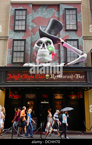 The Jekyll & Hyde bar and restaurant. Exterior. Avenue of the Americas