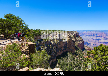 View towards Mather Point from East Rim Trail between Mather & Yaki Points, South Rim, Grand Canyon National Park, Arizona, USA Stock Photo