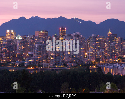 FALSE CREEK SKYLINE DOWNTOWN VANCOUVER BRITISH COLUMBIA CANADA Stock Photo