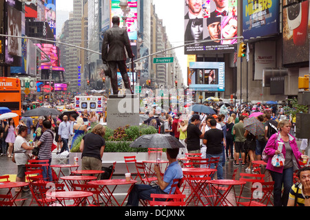 George M Cohan statue in Times Square Stock Photo