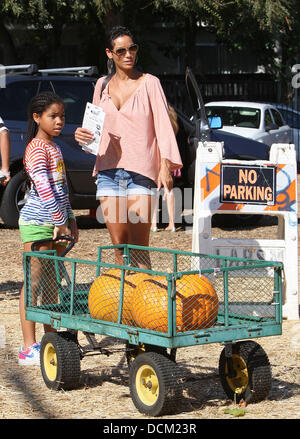 Eddie Murphy's ex wife Nicole Murphy and her daughter spend the