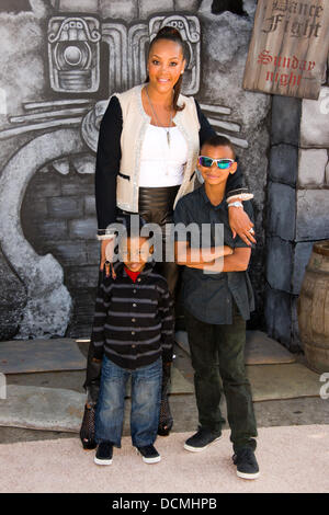 Vivian Fox The Los Angeles Premiere of 'Puss in Boots' held at the