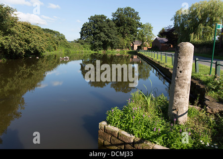 Village of Coddington, England. Picturesque summer view of Coddington village pond. Stock Photo