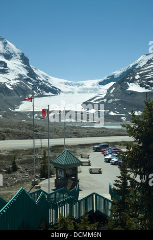 VISITORS CENTER ATHABASCA GALCIER ICEFIELDS PARKWAY BANFF JASPER NATIONAL PARK ALBERTA CANADA Stock Photo