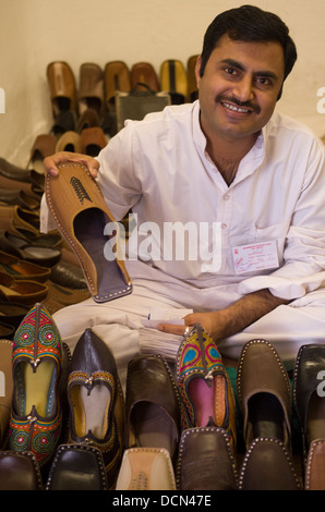 Top Shoe Dealers in Pokharapur - Best Footwear Dealers Solapur - Justdial