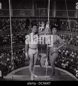 GINA LOLLOBRIGIDA with Tony Curtis.Trapeze 1956.still.Supplied by   Photos, inc.(Credit Image: © Supplied By Globe Photos, Inc/Globe Photos/ZUMAPRESS.com) Stock Photo