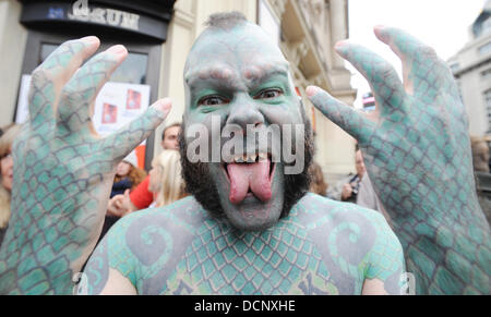 Erik Sprague aka 'The Lizardman'   at the launch of Ripley's Believe It Or Not book launch at Ripley's, Piccadilly  London, England- 27.10.11 Stock Photo