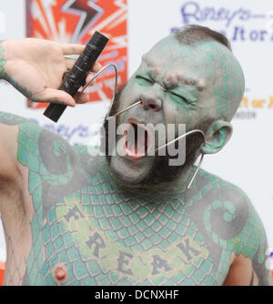 Erik Sprague aka 'The Lizardman'   at the launch of Ripley's Believe It Or Not book launch at Ripley's, Piccadilly  London, England- 27.10.11 Stock Photo