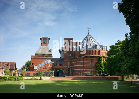 Royal Shakespeare Company. The RSC theatre, Waterside, Stratford upon Avon, Warwickshire, England Stock Photo