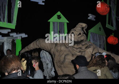 Atmosphere Jonathan Ross' Halloween party London, England - 31.10.11 Stock Photo