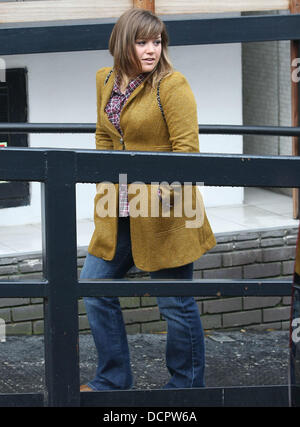 Kelly Clarkson Celebrities at the ITV studios London, England - 08.11.11 Stock Photo