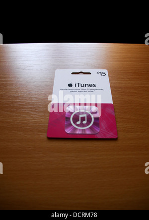 Apple store gift cards hi-res stock photography and images - Alamy