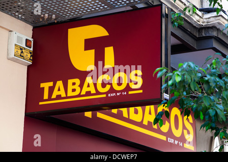 Tobacconists spain hi-res stock photography and images