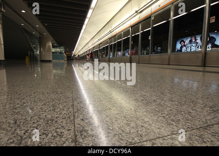 Airport Express platform at Kowloon MTR station, Hong Kong China Stock Photo