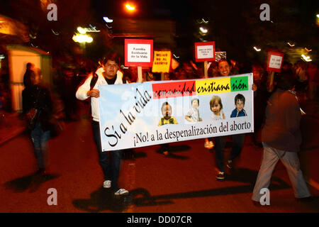 LA PAZ, BOLIVIA, 22nd August 2013. Members of the Zion Christian Community evangelical group take part in a march organised by the Red Pro-Vida (Pro Life Network) to protest against decriminalising abortion. Bolivia has been debating whether to decriminalise abortion since March 2012. Credit: James Brunker / Alamy Live News