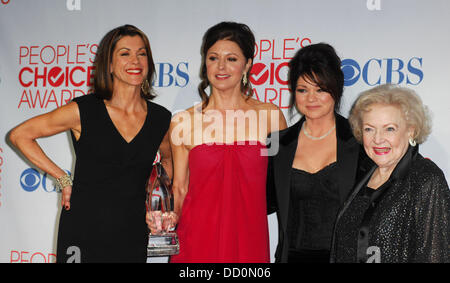 Wendie Malick, Jane Leeves, Valerie Bertinelli, Betty White  2012 People's Choice Awards held at the Nokia Theatre L.A. Live - Press Room  Los Angeles, California - 11.01.12 Stock Photo