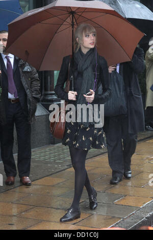 Taylor Swift  out and about in central London London, England - 24.01.12 Stock Photo