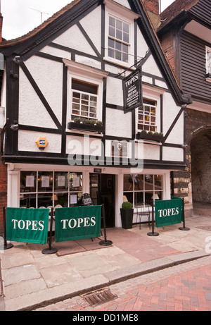 Mr Topes Restaurant Rochester Kent UK. Fictional home of Mr Tope in Charles Dickens ' The Mystery of Edwin Drood ' Stock Photo