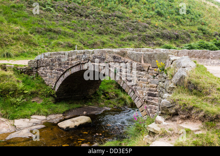 Packhorse bridge at Three Shires Head, where Staffordshire, Cheshire and Derbyshire meet. Stock Photo