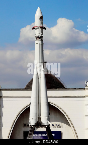 Soviet Sdpace Rockets The First Soviet Space Rocket Monument in Moscow Stock Photo - Alamy