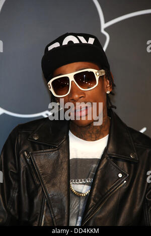 Brooklyn, New York, USA. 25th Aug, 2013. US rapper Wiz Khalifa arrives on the red carpet for the MTV Video Music Awards at the Barclays Center in Brooklyn, New York, USA, 25 August 2013. Photo: Hubert Boesl/dpa/Alamy Live News Stock Photo