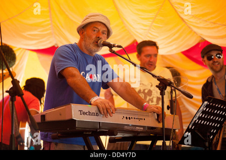 Keith Allen performing with his band in the Rabbit Hole, Glastonbury Festival 2013. Stock Photo