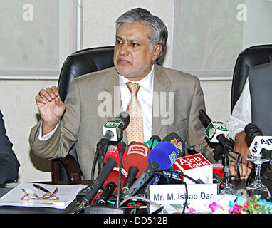 'Islamabad, Pakistan. 26th Aug, 2013. Federal minister for finance senatore mohammad ishaq briefing the media persons in nations's capital       Handout by Pakistan informtion department      (Photo by PID/Deanpictures/Alamy live news Stock Photo