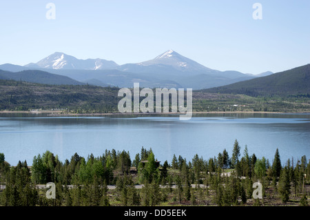 The view from Interstate 70 over the Dillon reservoir looking towards Breckonridge in Colorado. Stock Photo