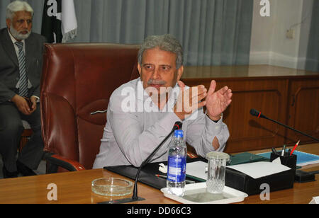 ISLAMABAD/ PAKISTAN .  27 august 2013 Federal Minister for Defence Production, Rana Tanveer Hussain in a briefing session at NRTC Haripur on 27 -08-13. Handout by Pakistan informtion department   (Photo by PID/Deanpictures/Alamy Live News Stock Photo