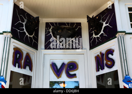 Graffiti showing support for Baltimore Ravens America football team on barbers shop, Westminster, Maryland, USA Stock Photo